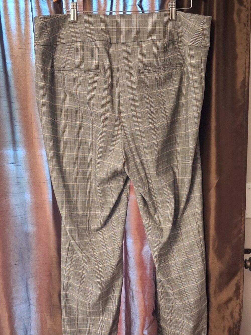 Lord and Taylor Womens 22W Plaid Pants 40" length